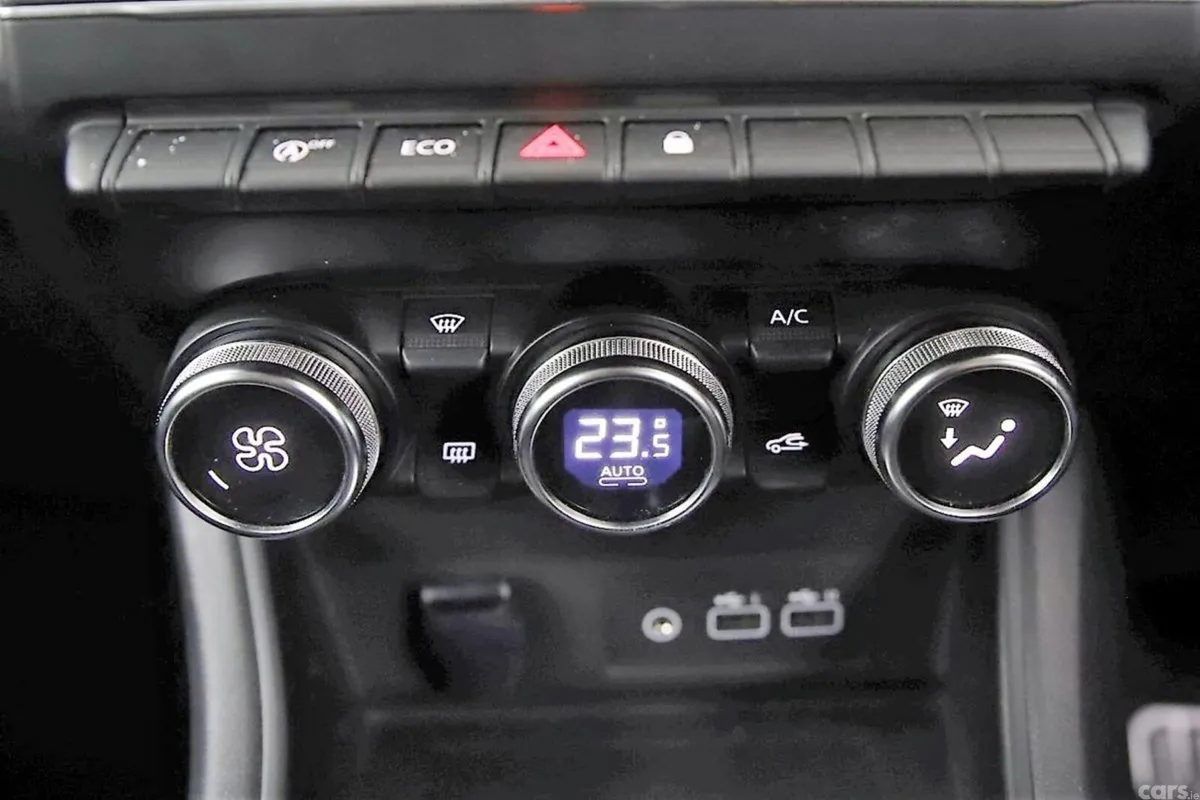 Renault Captur SUV, Petrol, 2024, Blue