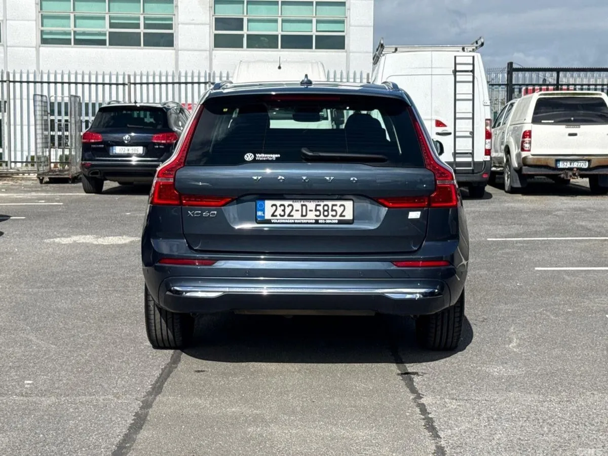 Volvo XC60 SUV, Petrol Plug-in Hybrid, 2023, Blue