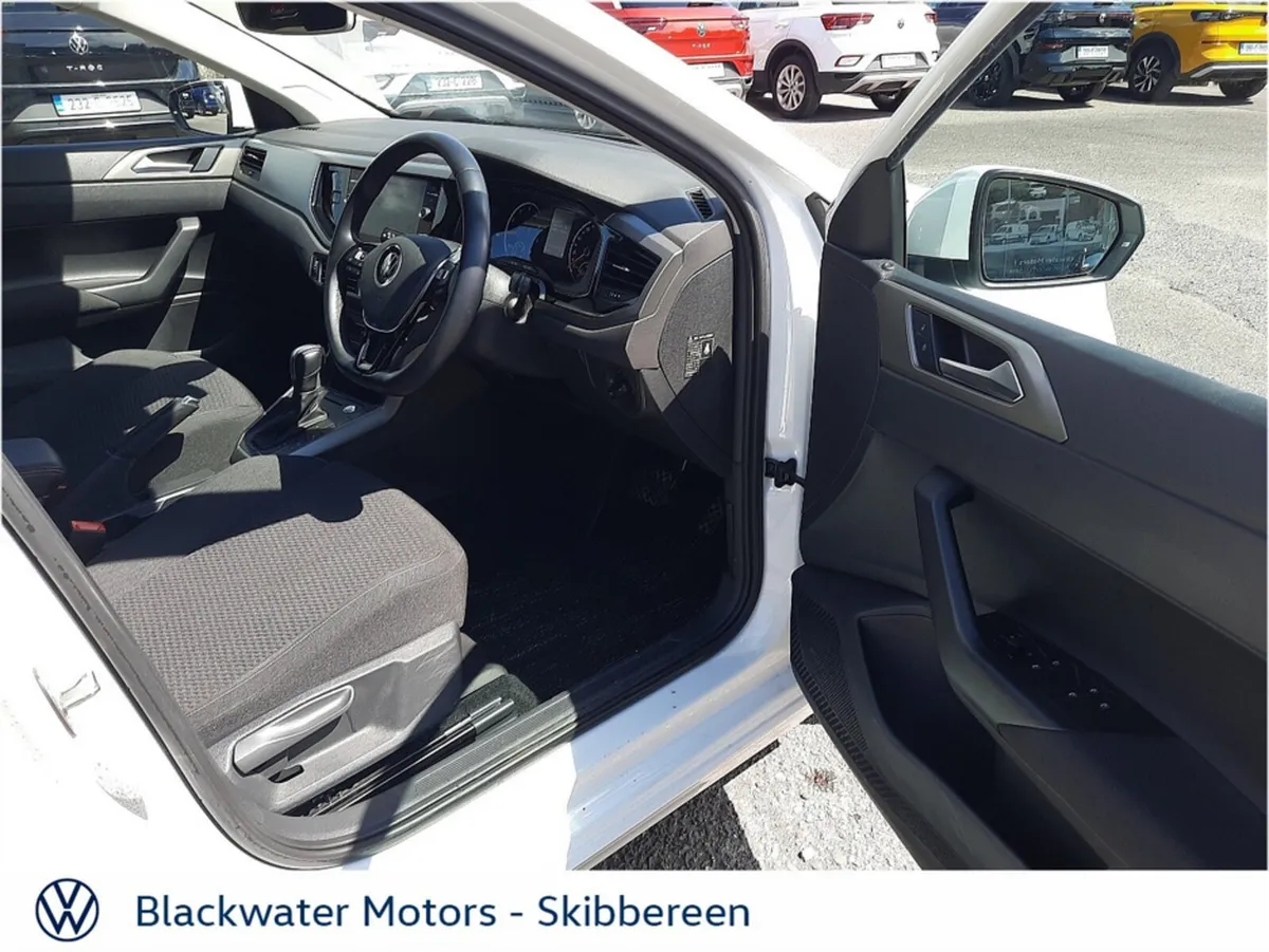 Volkswagen Polo Hatchback, Petrol, 2021, White