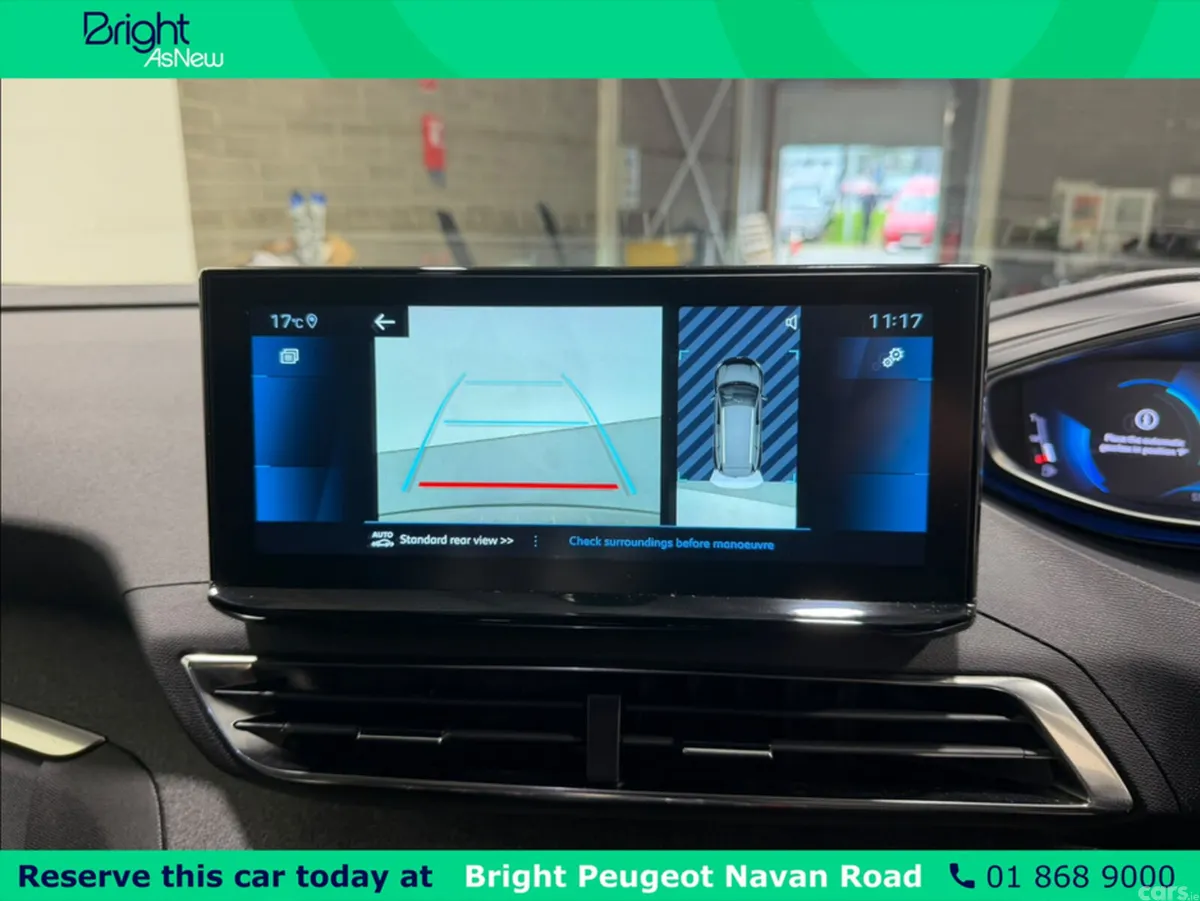 Peugeot 5008 MPV, Petrol, 2023, Grey