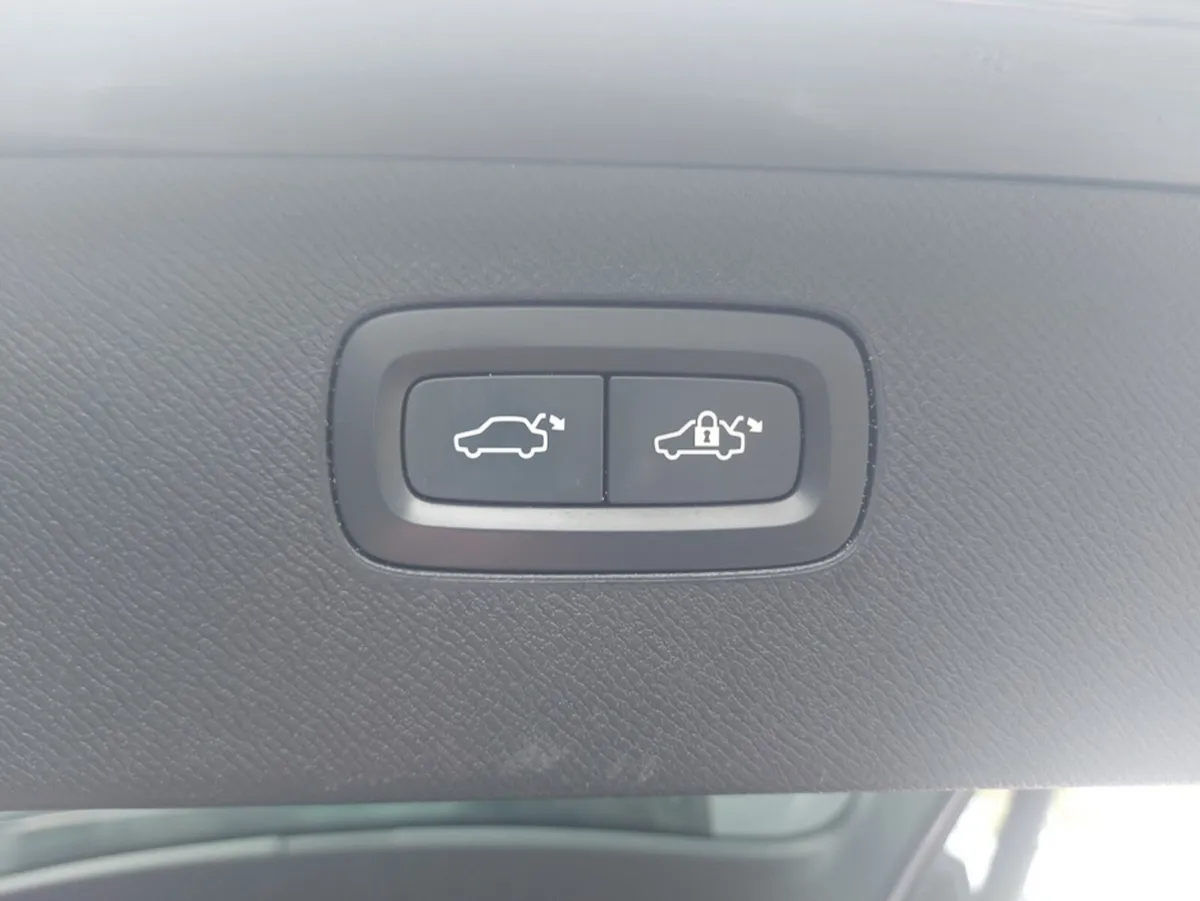 Volvo XC90 MPV, Diesel, 2019, Grey