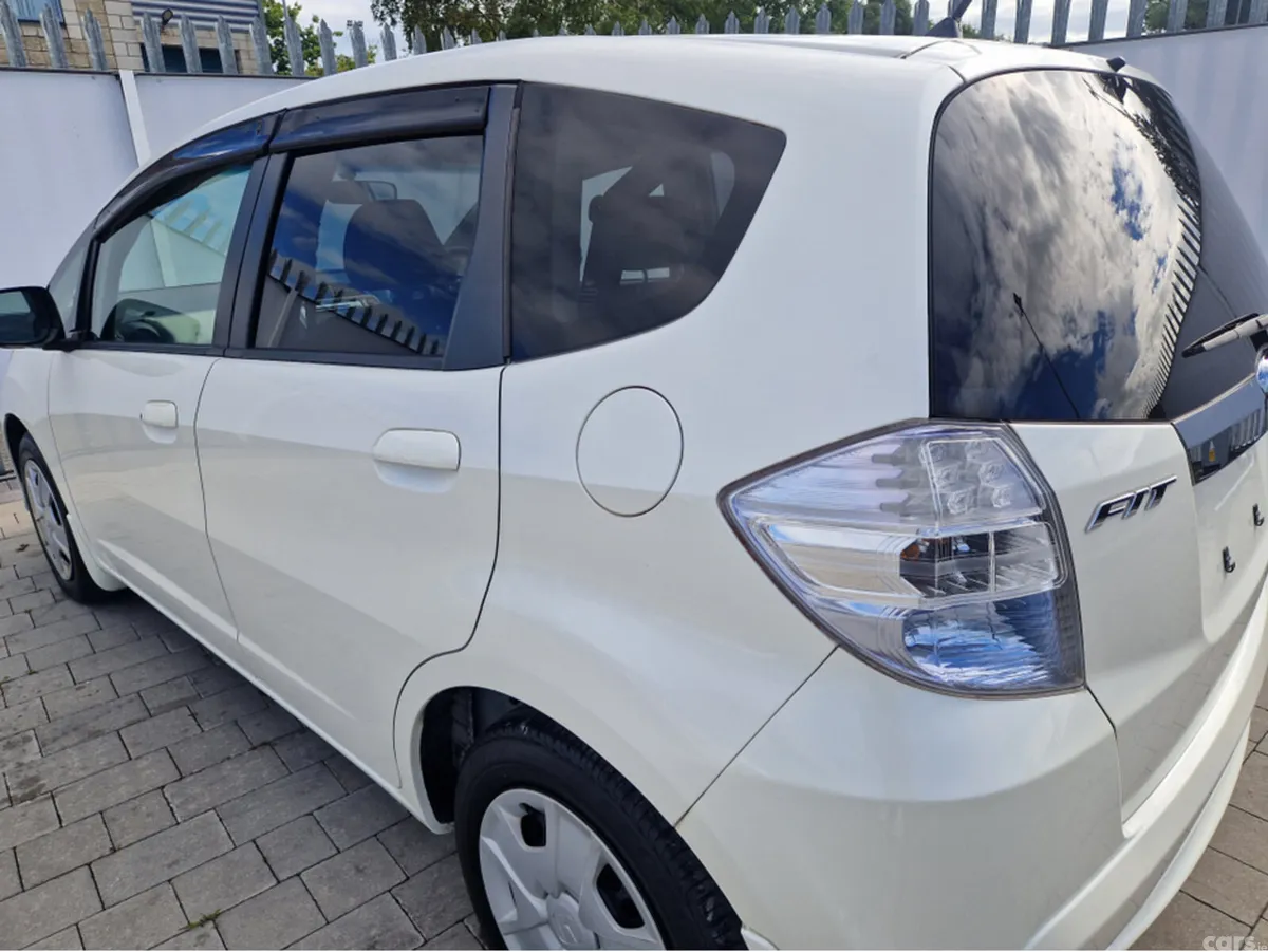 Honda Fit Hatchback, Petrol Hybrid, 2011, White