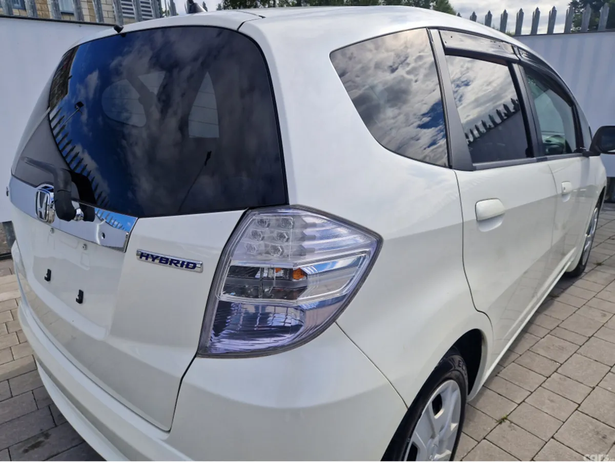 Honda Fit Hatchback, Petrol Hybrid, 2011, White