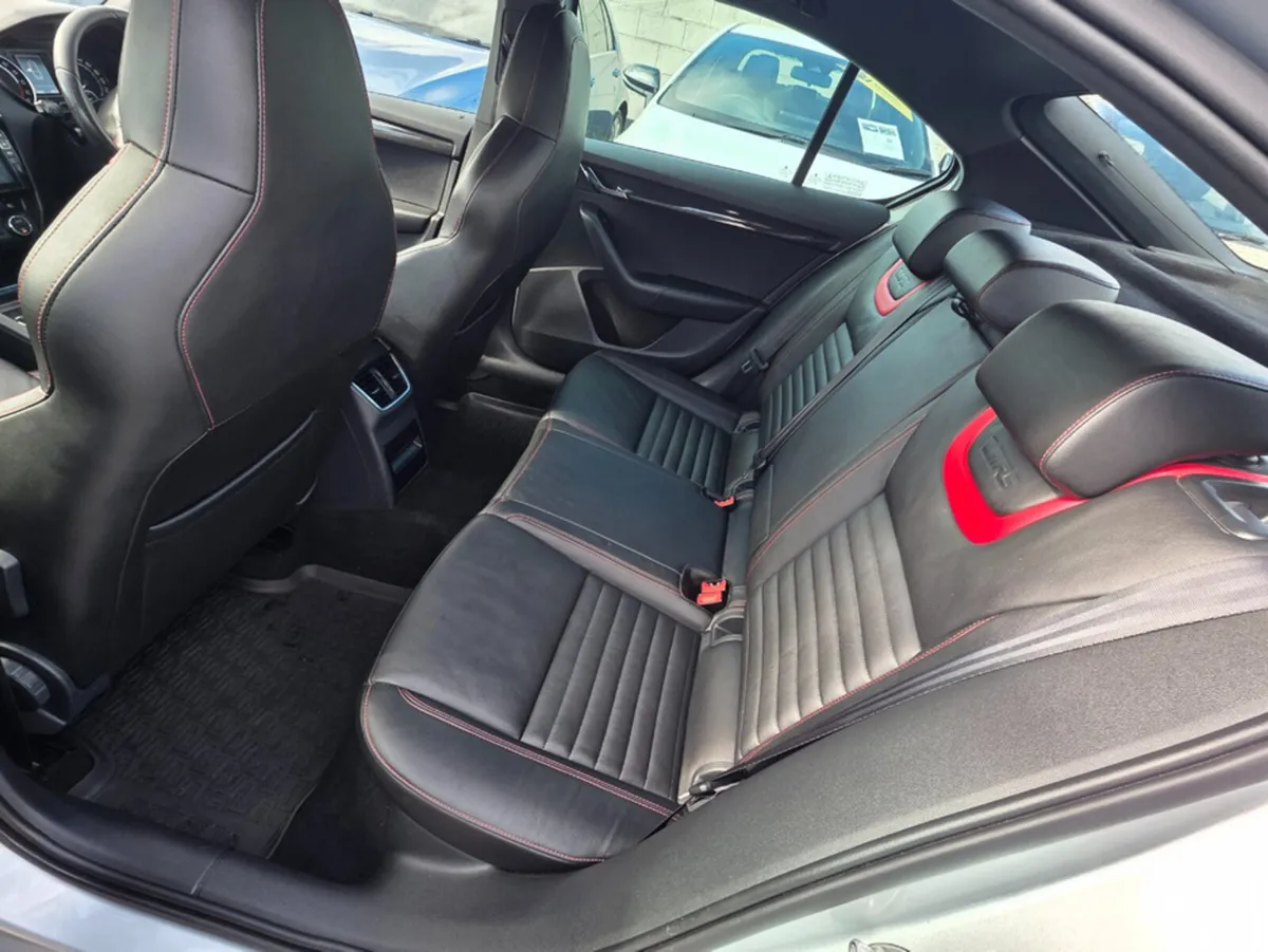 Skoda Octavia Hatchback, Diesel, 2015, Silver