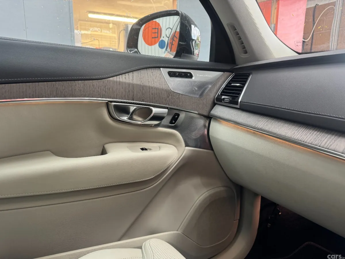Volvo XC90 SUV, Petrol Plug-in Hybrid, 2023, White