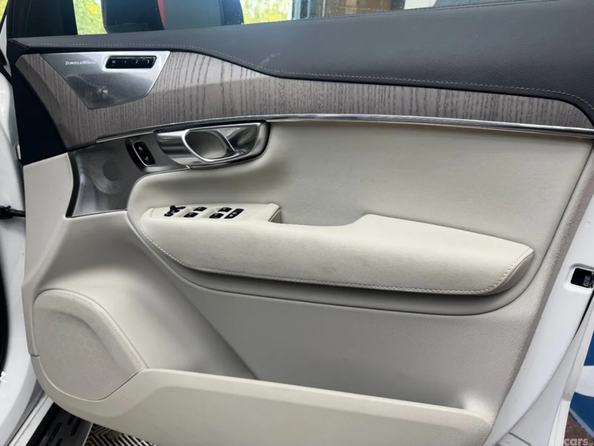 Volvo XC90 SUV, Petrol Plug-in Hybrid, 2023, White
