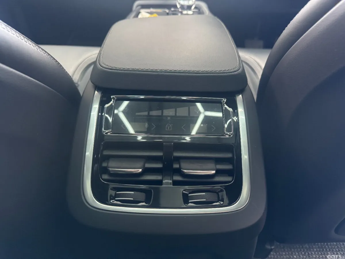 Volvo XC90 SUV, Petrol Plug-in Hybrid, 2023, Grey