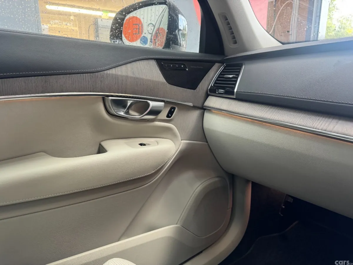 Volvo XC90 SUV, Petrol Plug-in Hybrid, 2023, White
