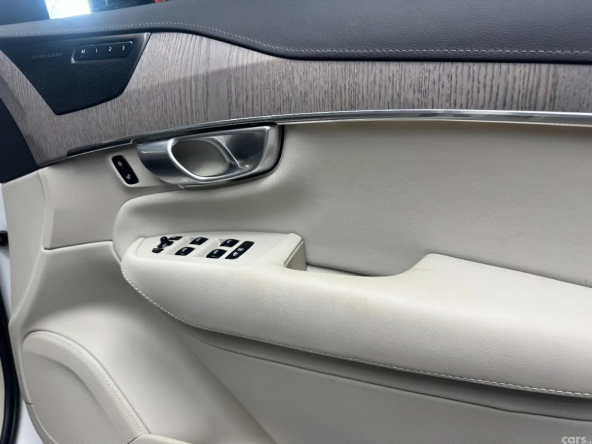 Volvo XC90 SUV, Petrol Plug-in Hybrid, 2023, White