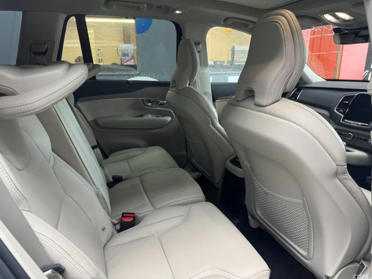 Volvo XC90 SUV, Petrol Plug-in Hybrid, 2023, White