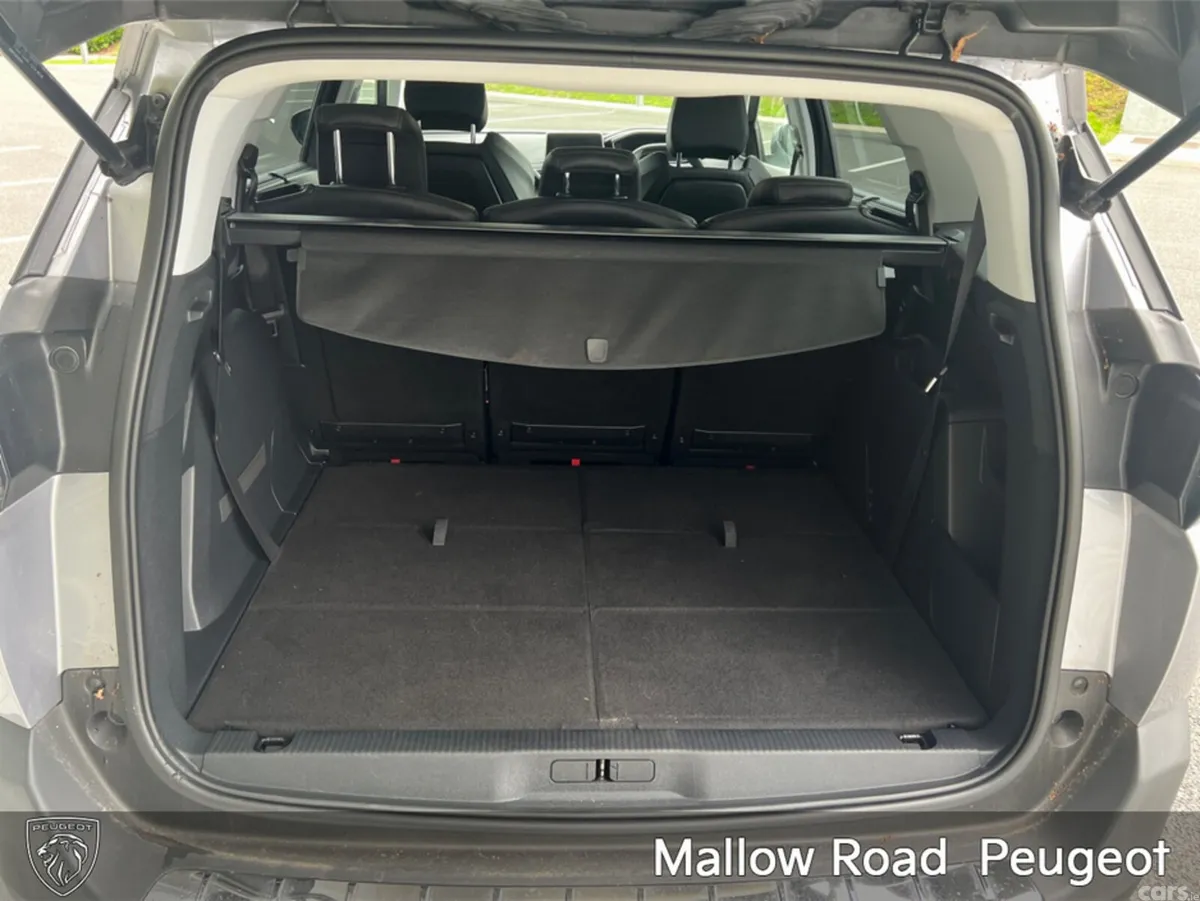 Peugeot 5008 MPV, Petrol, 2018, Grey