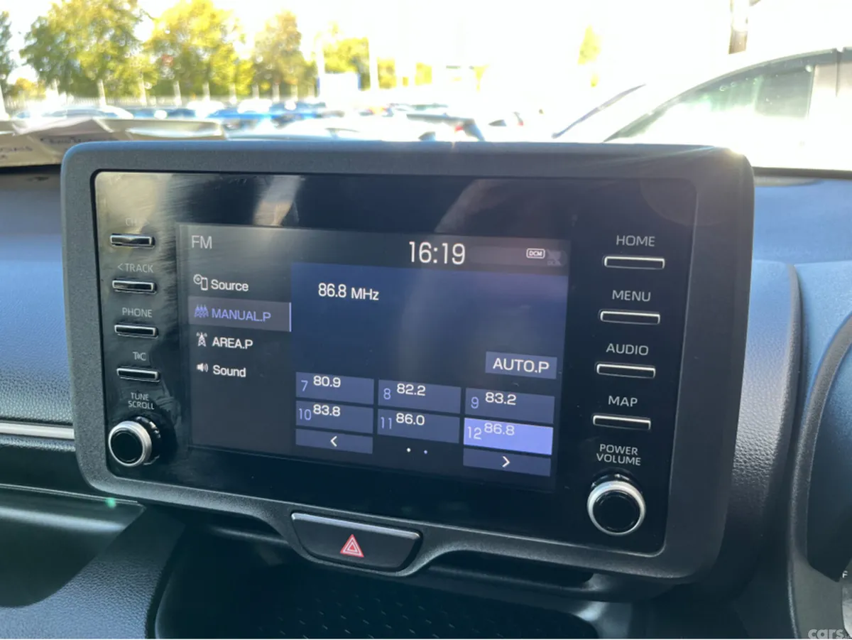 Toyota Yaris Hatchback, Petrol Hybrid, 2023, Silver