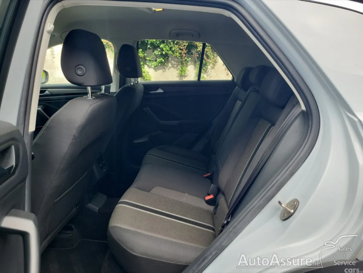 Volkswagen T-Roc Hatchback, Petrol, 2019, White