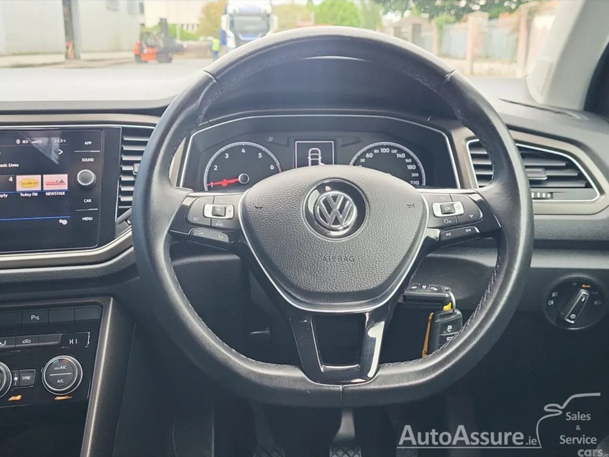 Volkswagen T-Roc Hatchback, Petrol, 2019, White
