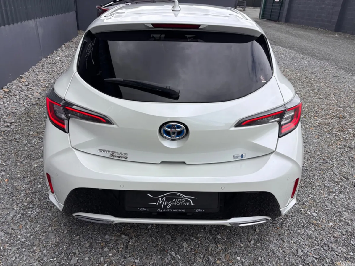 Toyota Corolla Hatchback, Petrol Hybrid, 2019, White