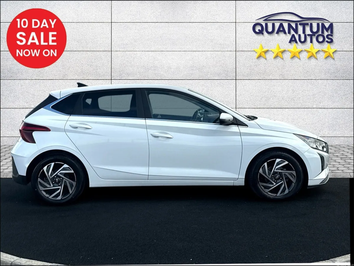 Hyundai i20 Hatchback, Petrol, 2025, White