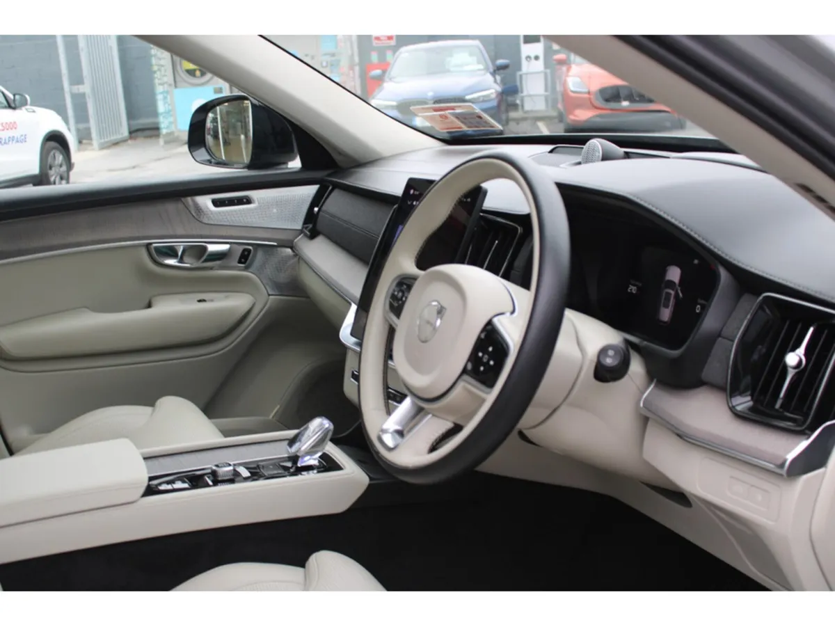 Volvo XC90 Estate, Petrol Hybrid, 2025, Grey