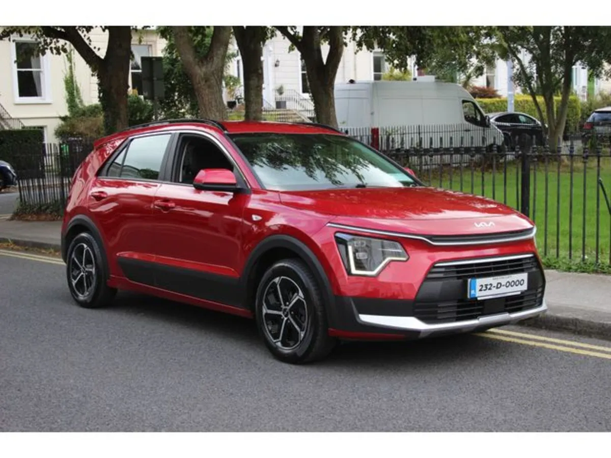 Kia Niro SUV, Petrol Hybrid, 2023, Red