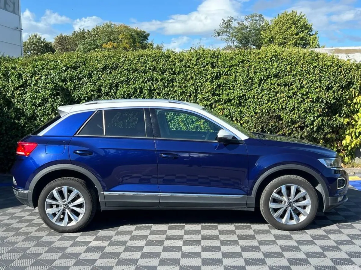 Volkswagen T-Roc SUV, Diesel, 2021, Blue