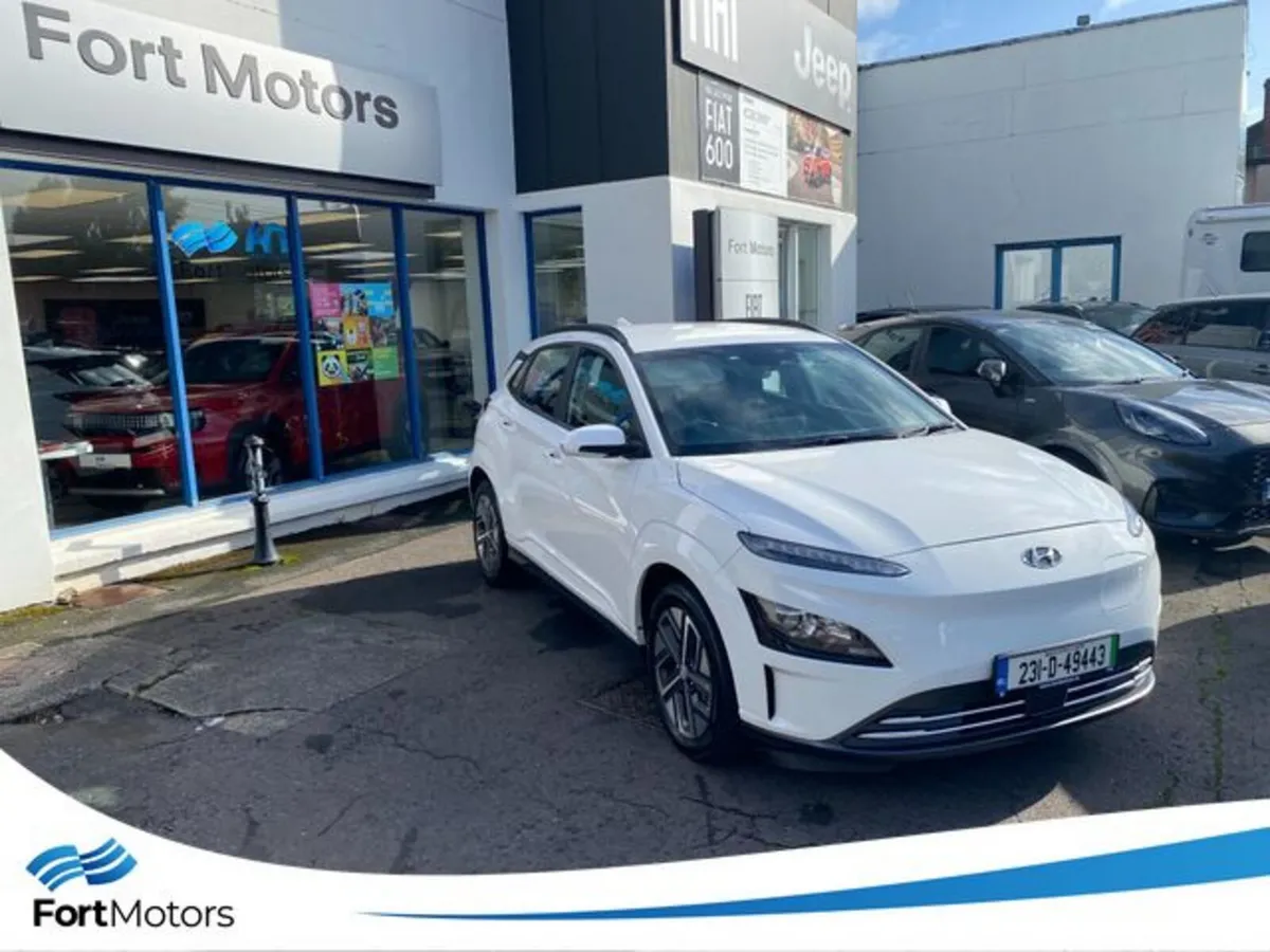 Hyundai KONA Hatchback, Electric, 2023, White