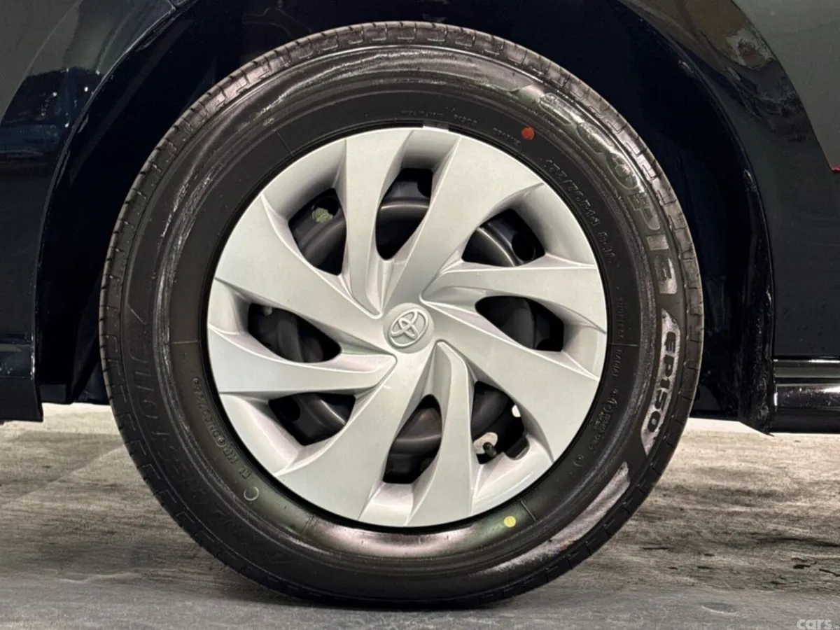 Toyota Yaris Hatchback, Petrol, 2025, Black