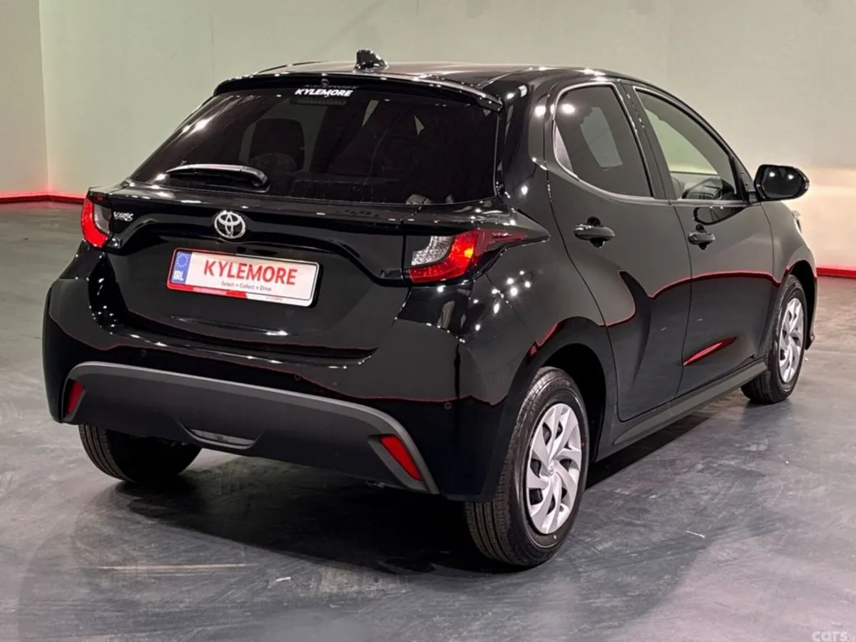 Toyota Yaris Hatchback, Petrol, 2025, Black