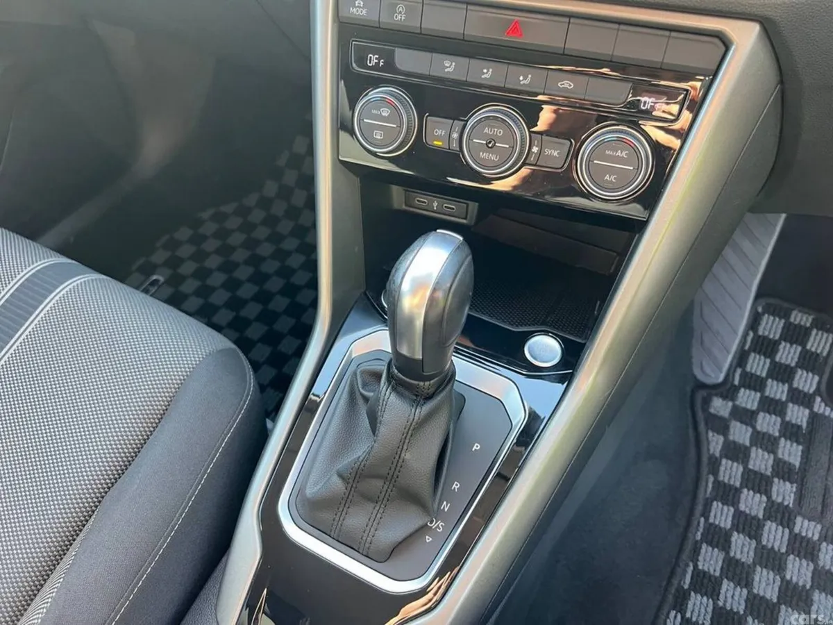 Volkswagen T-Roc SUV, Diesel, 2021, Blue