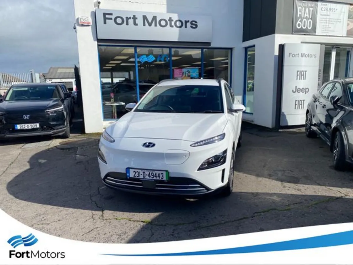 Hyundai KONA Hatchback, Electric, 2023, White