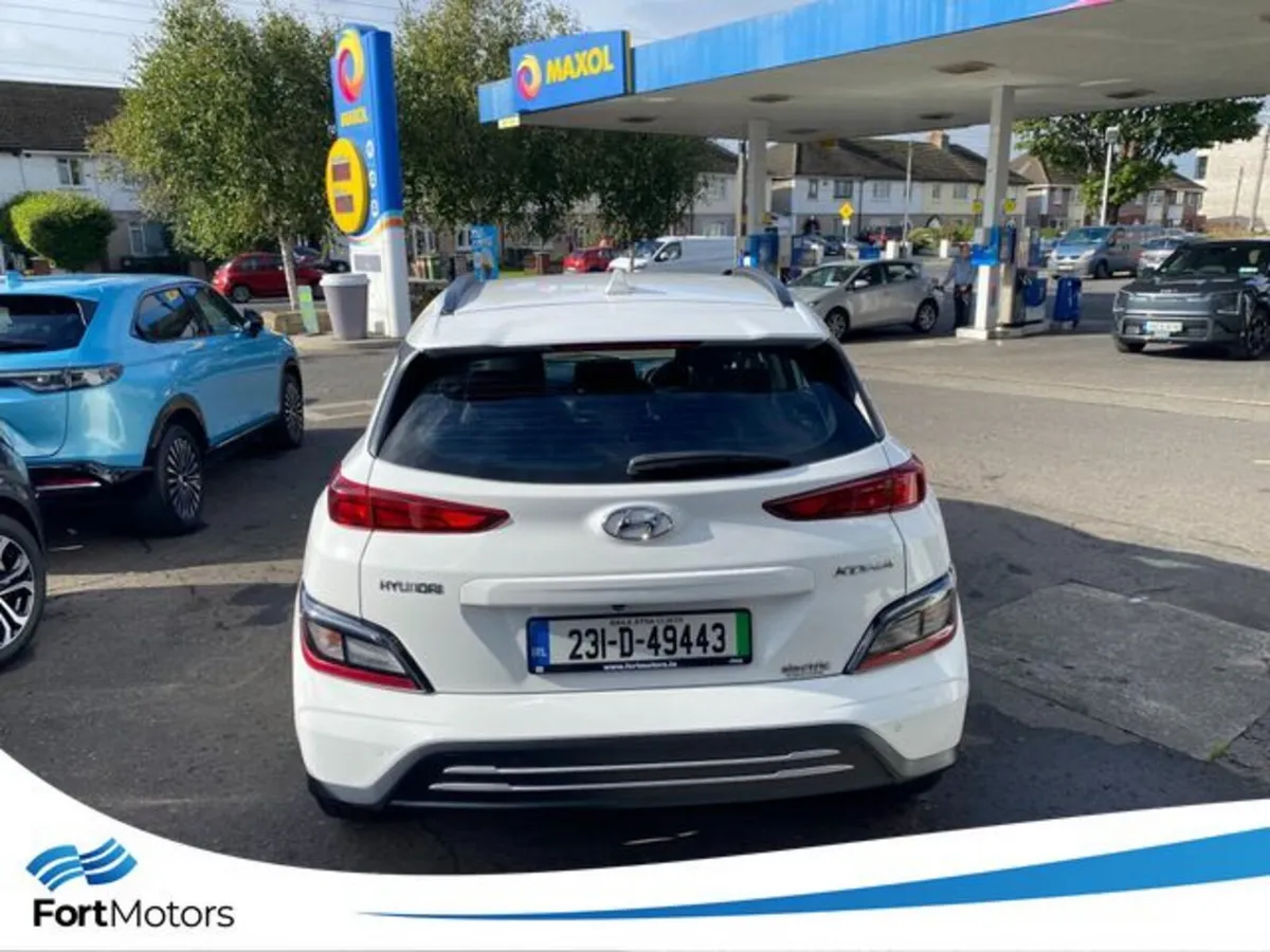 Hyundai KONA Hatchback, Electric, 2023, White