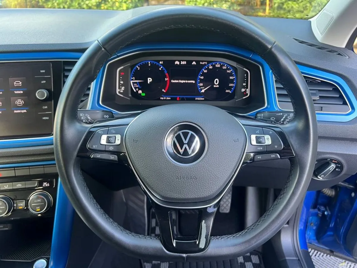 Volkswagen T-Roc SUV, Diesel, 2021, Blue