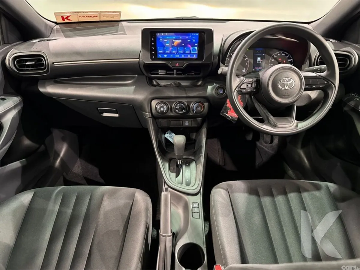 Toyota Yaris Hatchback, Petrol, 2025, Black