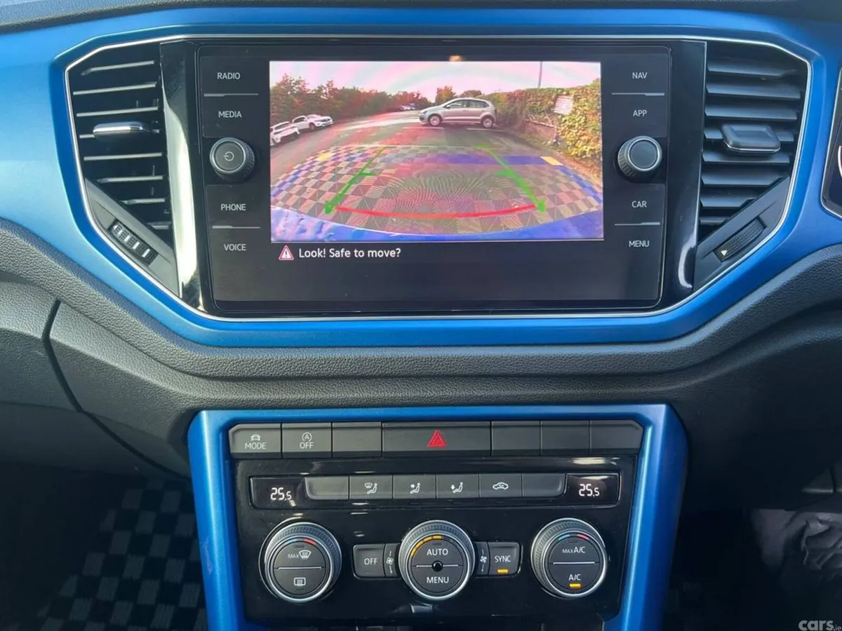 Volkswagen T-Roc SUV, Diesel, 2021, Blue