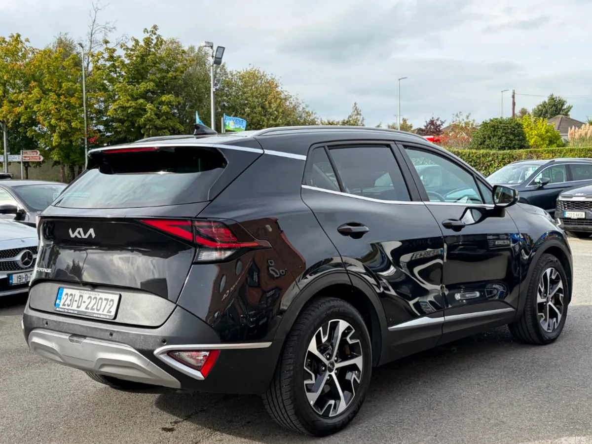Kia Sportage MPV, Diesel, 2023, Black