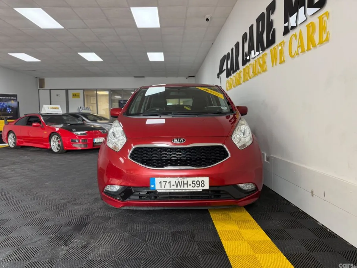 Kia Venga MPV, Petrol, 2017, Red