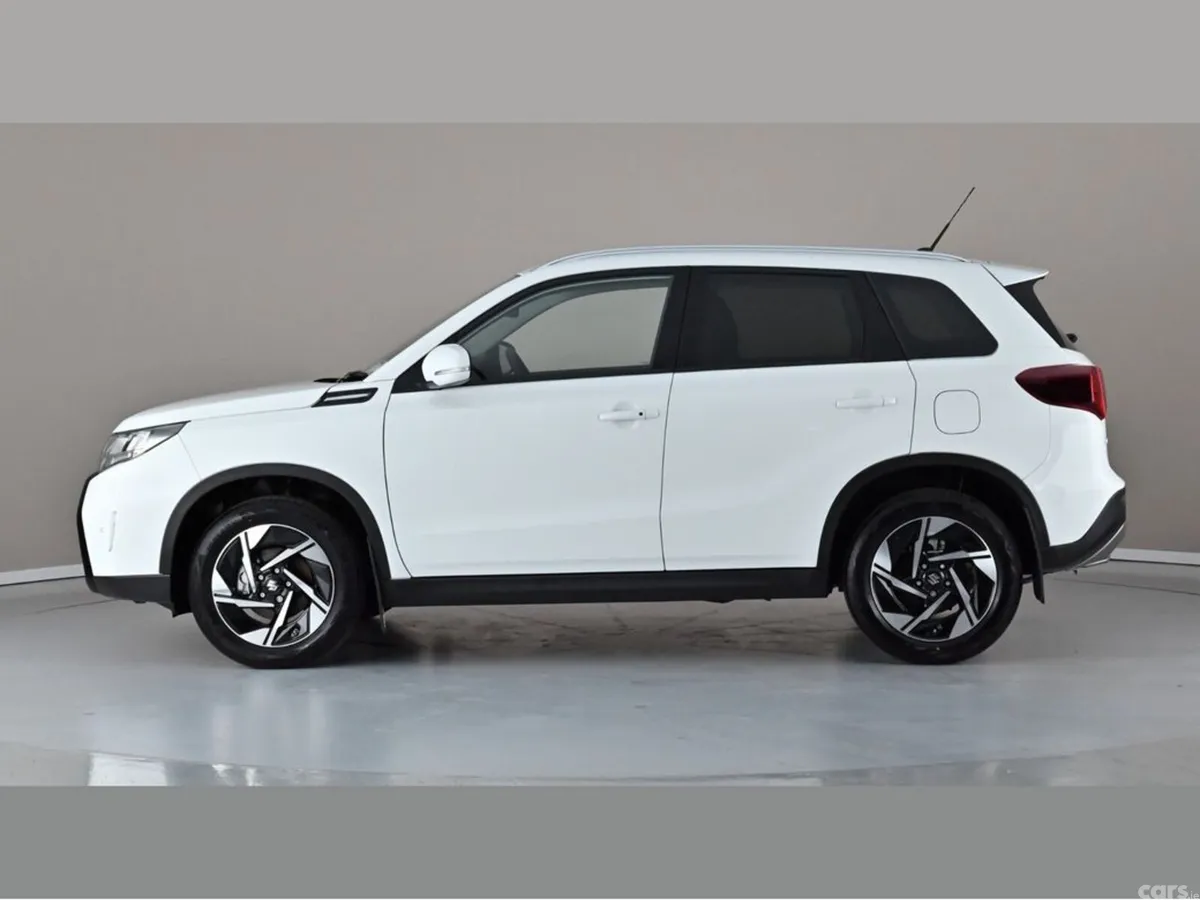 Suzuki Vitara SUV, Petrol Hybrid, 2026, White