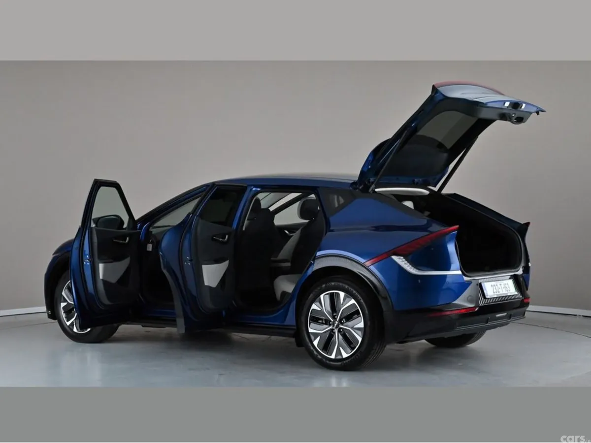 Kia EV6 MPV, Electric, 2023, Blue