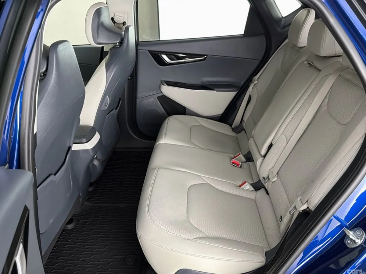 Kia EV6 MPV, Electric, 2023, Blue
