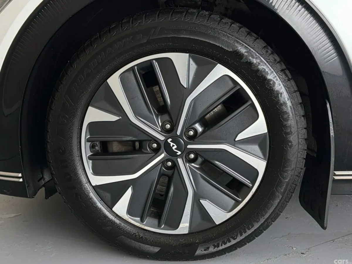 Kia EV6 MPV, Electric, 2022, White