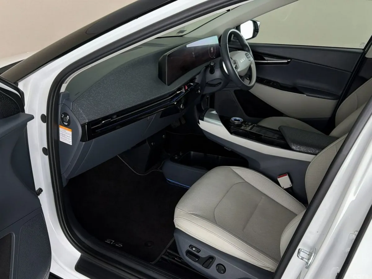 Kia EV6 MPV, Electric, 2022, White