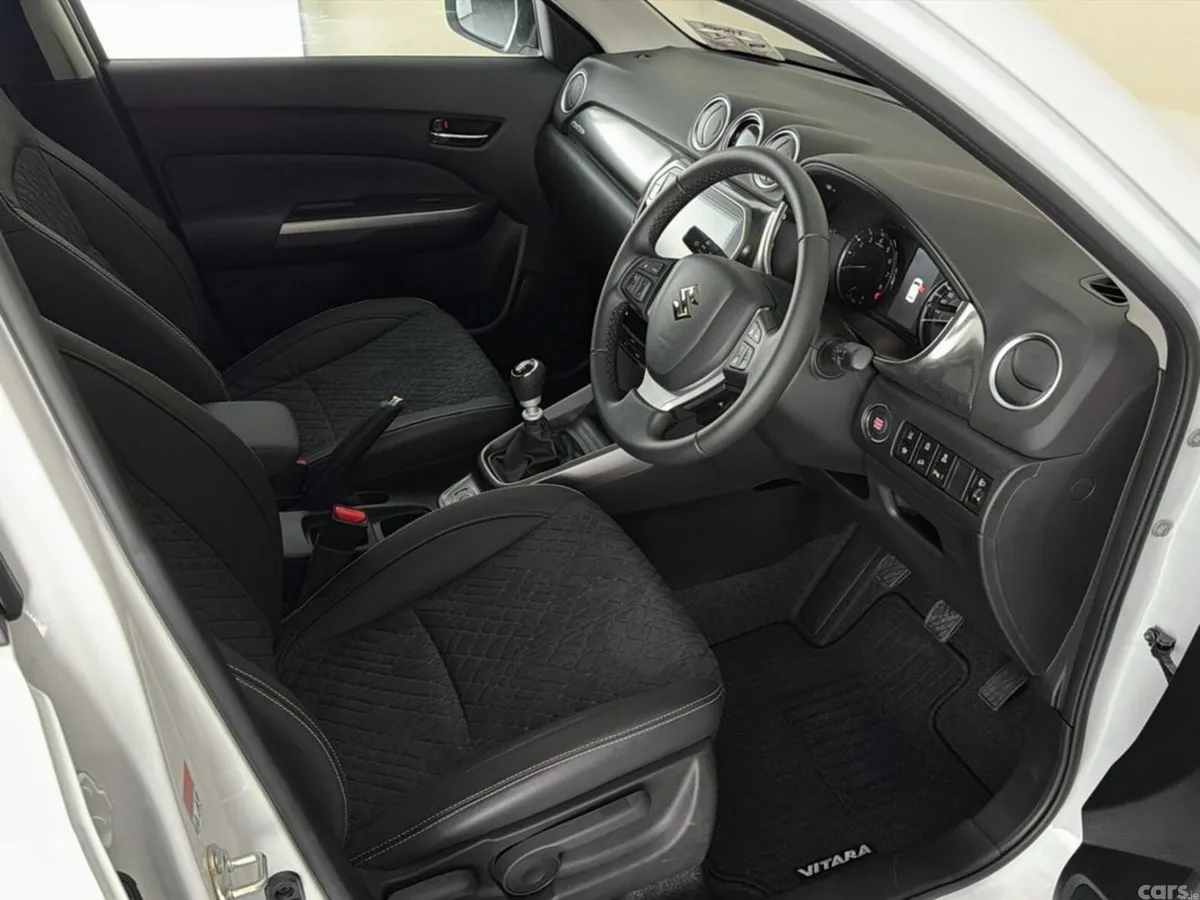Suzuki Vitara SUV, Petrol Hybrid, 2026, White