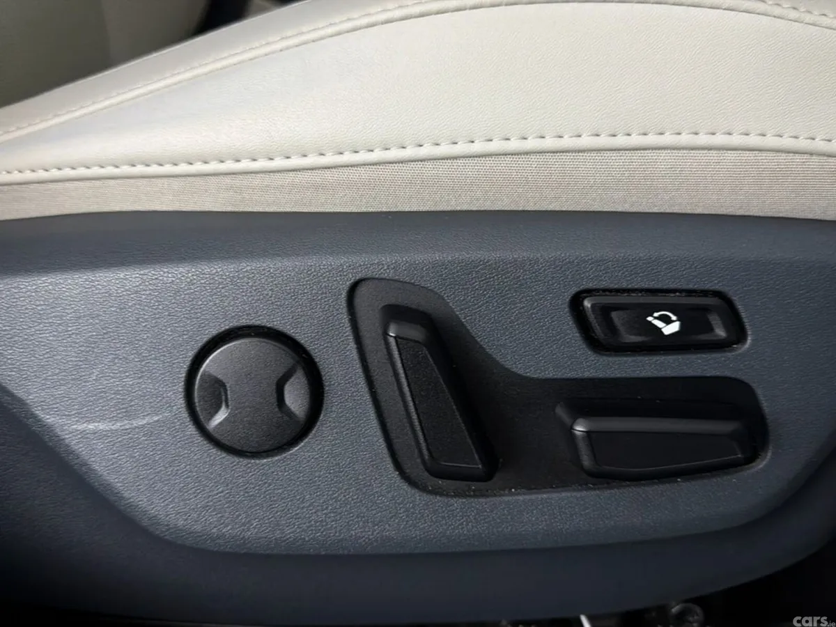 Kia EV6 MPV, Electric, 2022, White