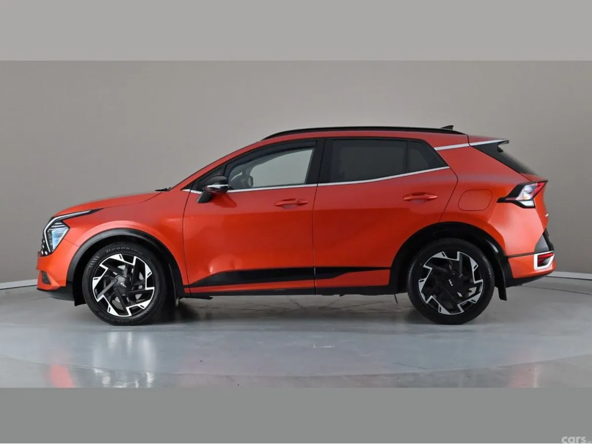 Kia Sportage SUV, Diesel Hybrid, 2024, Orange