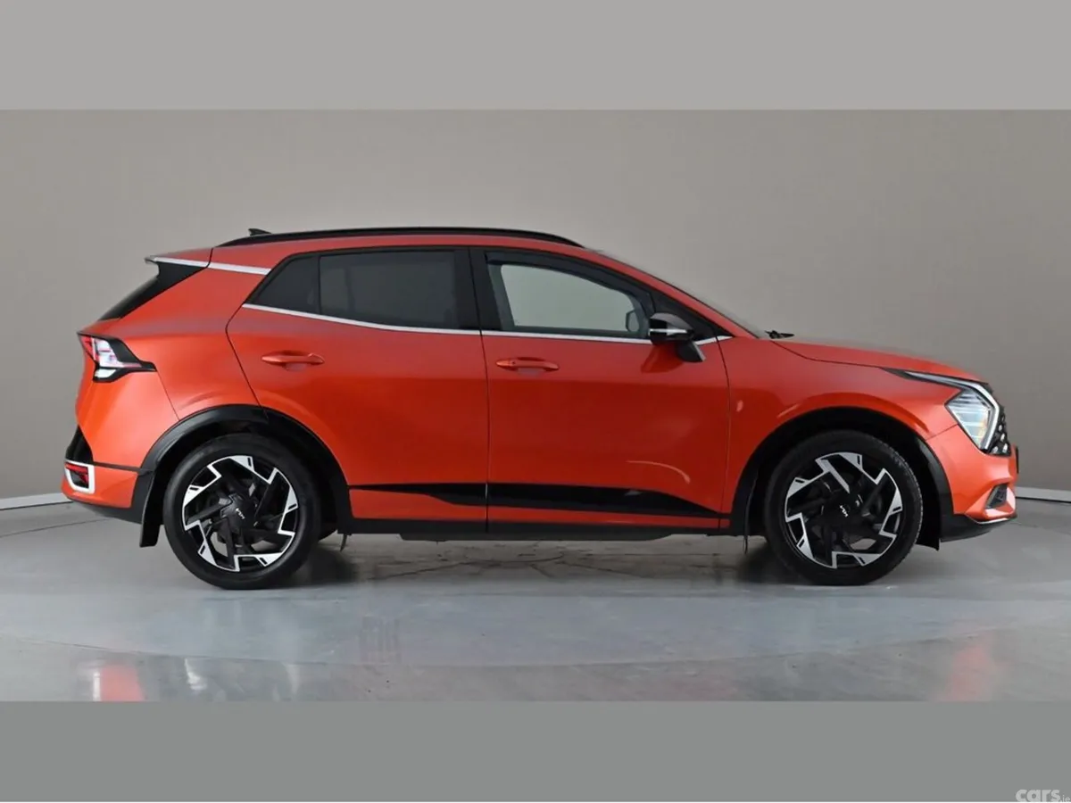 Kia Sportage SUV, Diesel Hybrid, 2024, Orange