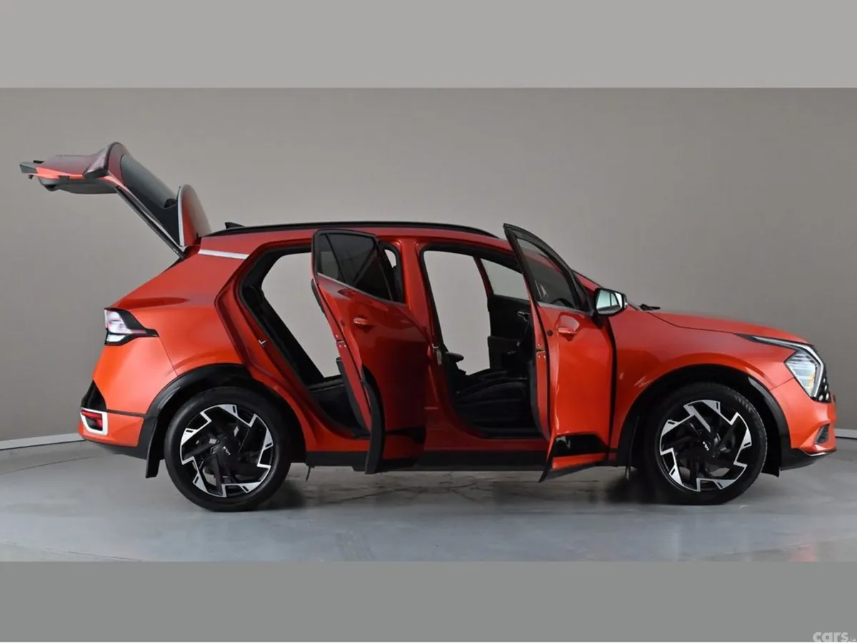Kia Sportage SUV, Diesel Hybrid, 2024, Orange
