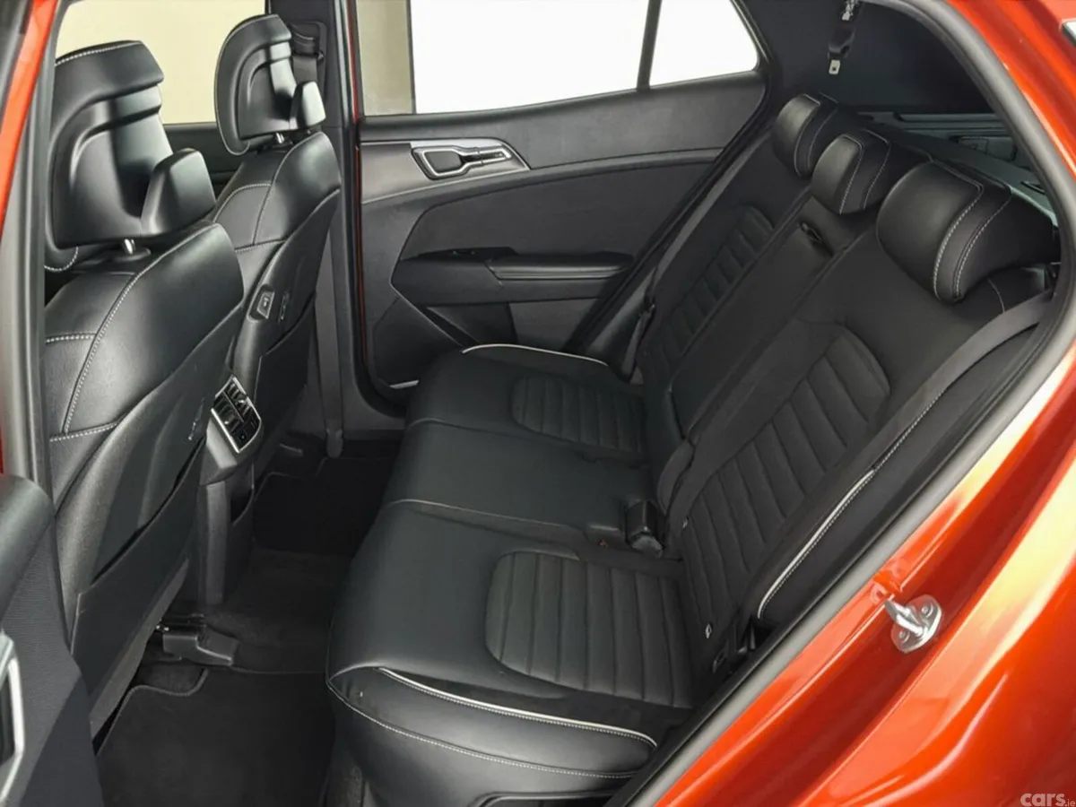 Kia Sportage SUV, Diesel Hybrid, 2024, Orange