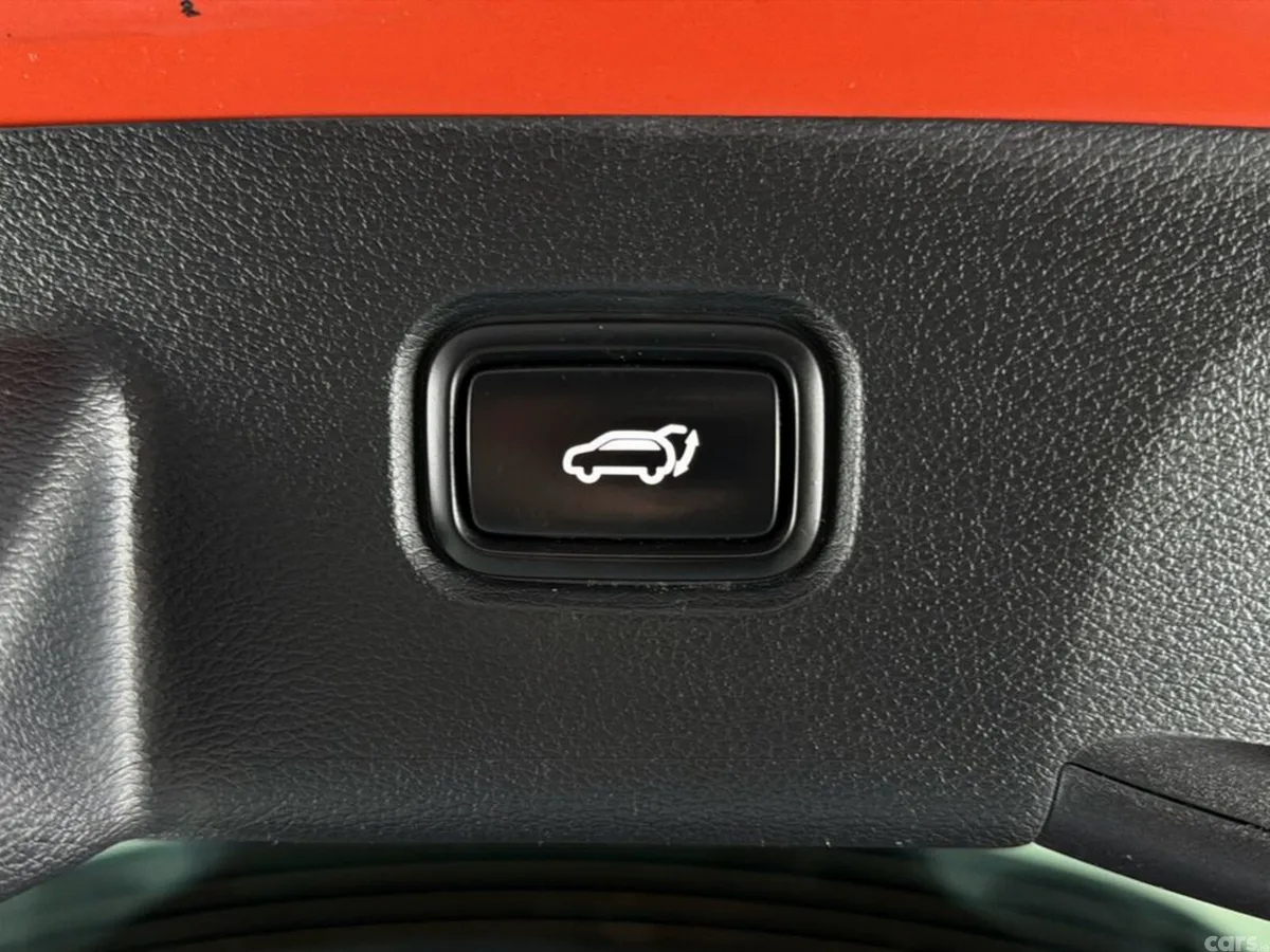 Kia Sportage SUV, Diesel Hybrid, 2024, Orange