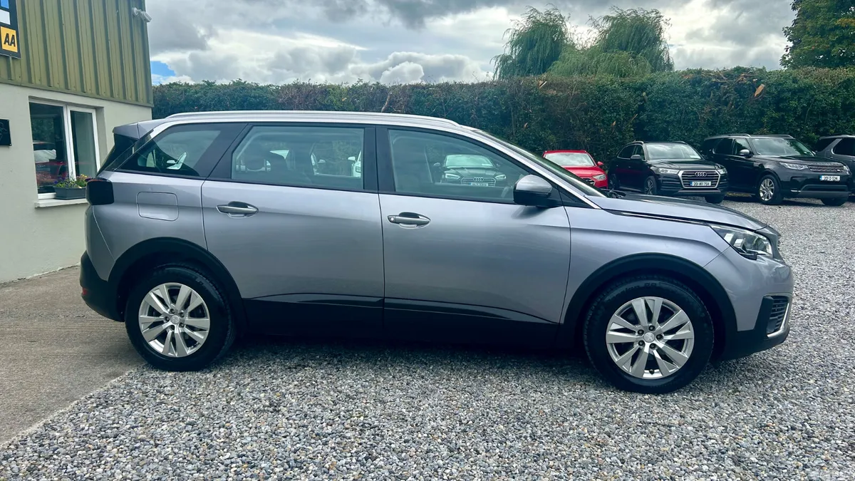 Peugeot 5008 MPV, Diesel, 2018, Grey