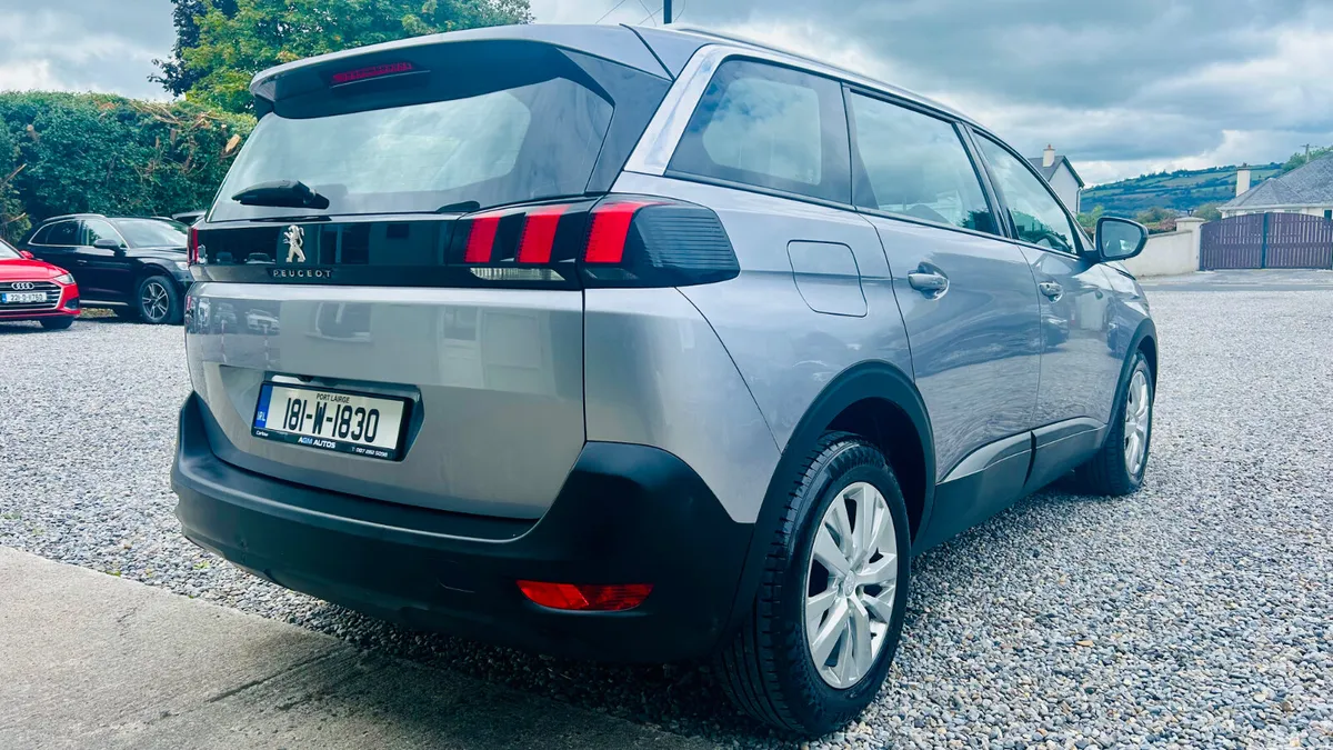 Peugeot 5008 MPV, Diesel, 2018, Grey