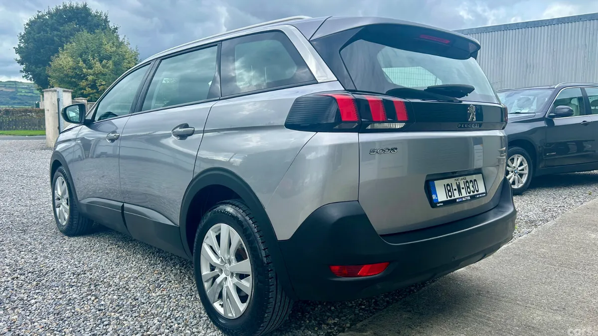 Peugeot 5008 MPV, Diesel, 2018, Grey