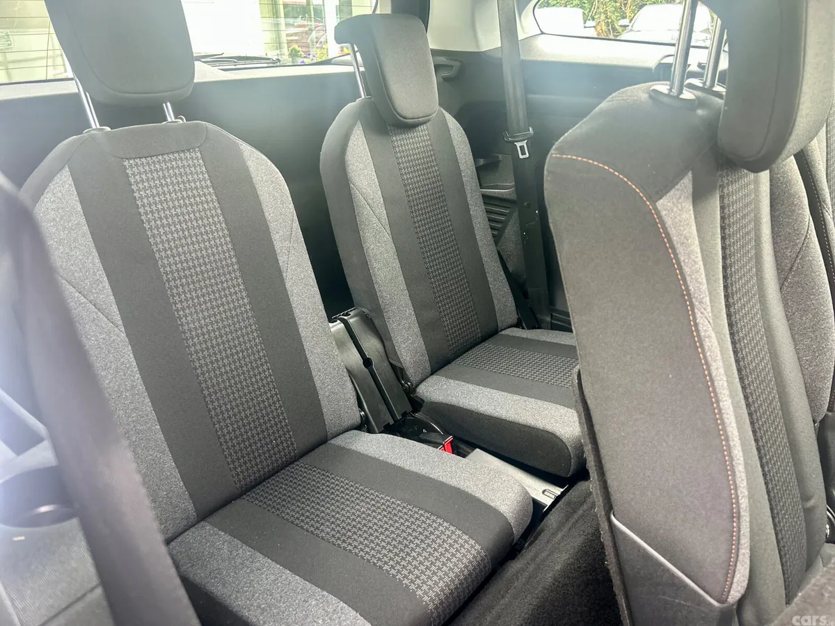Peugeot 5008 MPV, Diesel, 2018, Grey